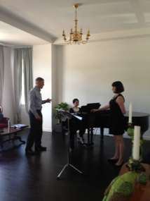 Arelle Oberlander, soprano; Kayoko Yamaoka, piano